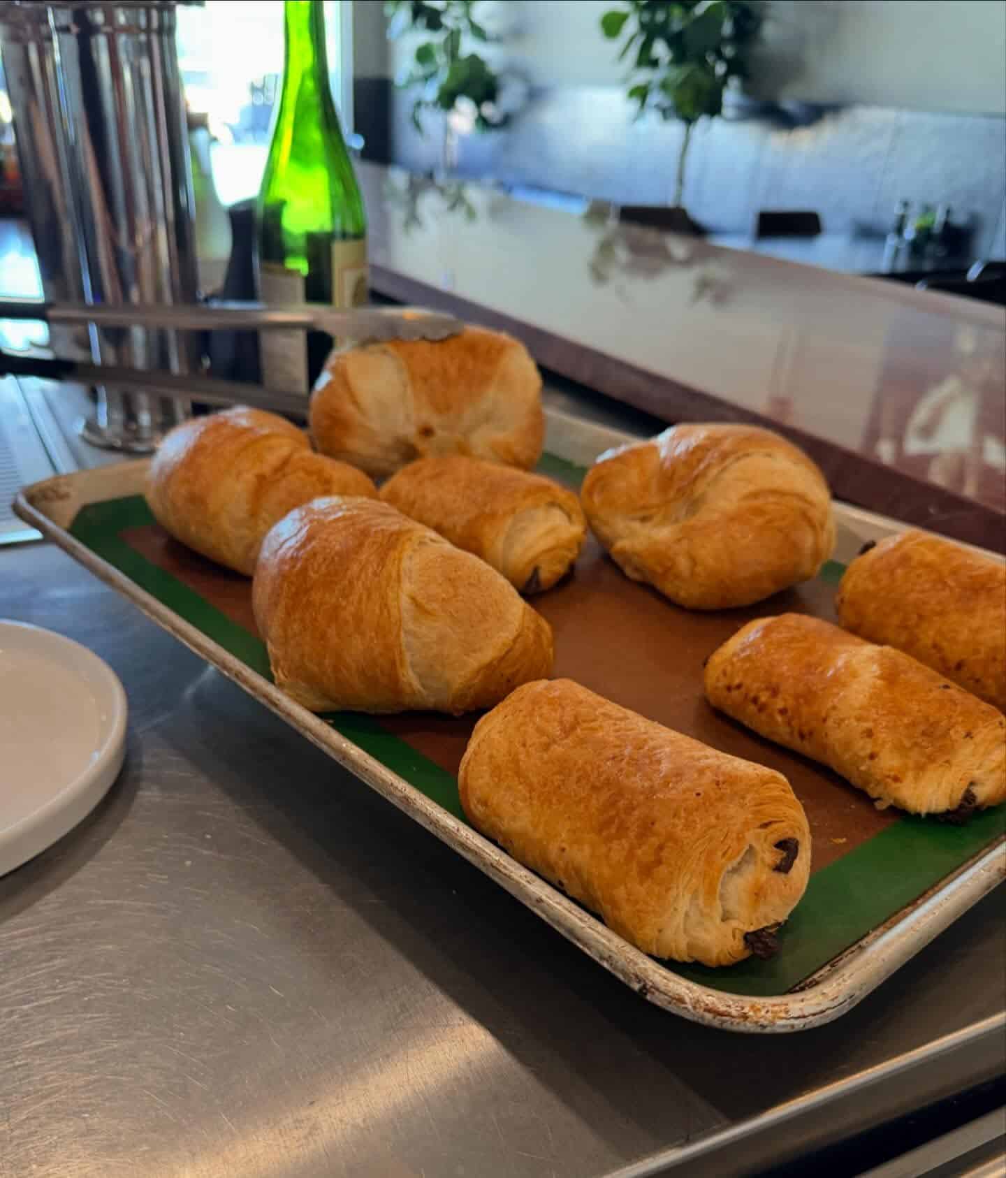 Croissants 5350 the Pour HOuse